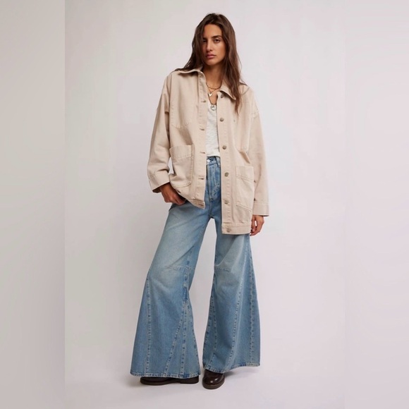 We The Free Jackets & Blazers - Free People We The Free Avery Chore Denim Jacket in Ivory Size XS NWT